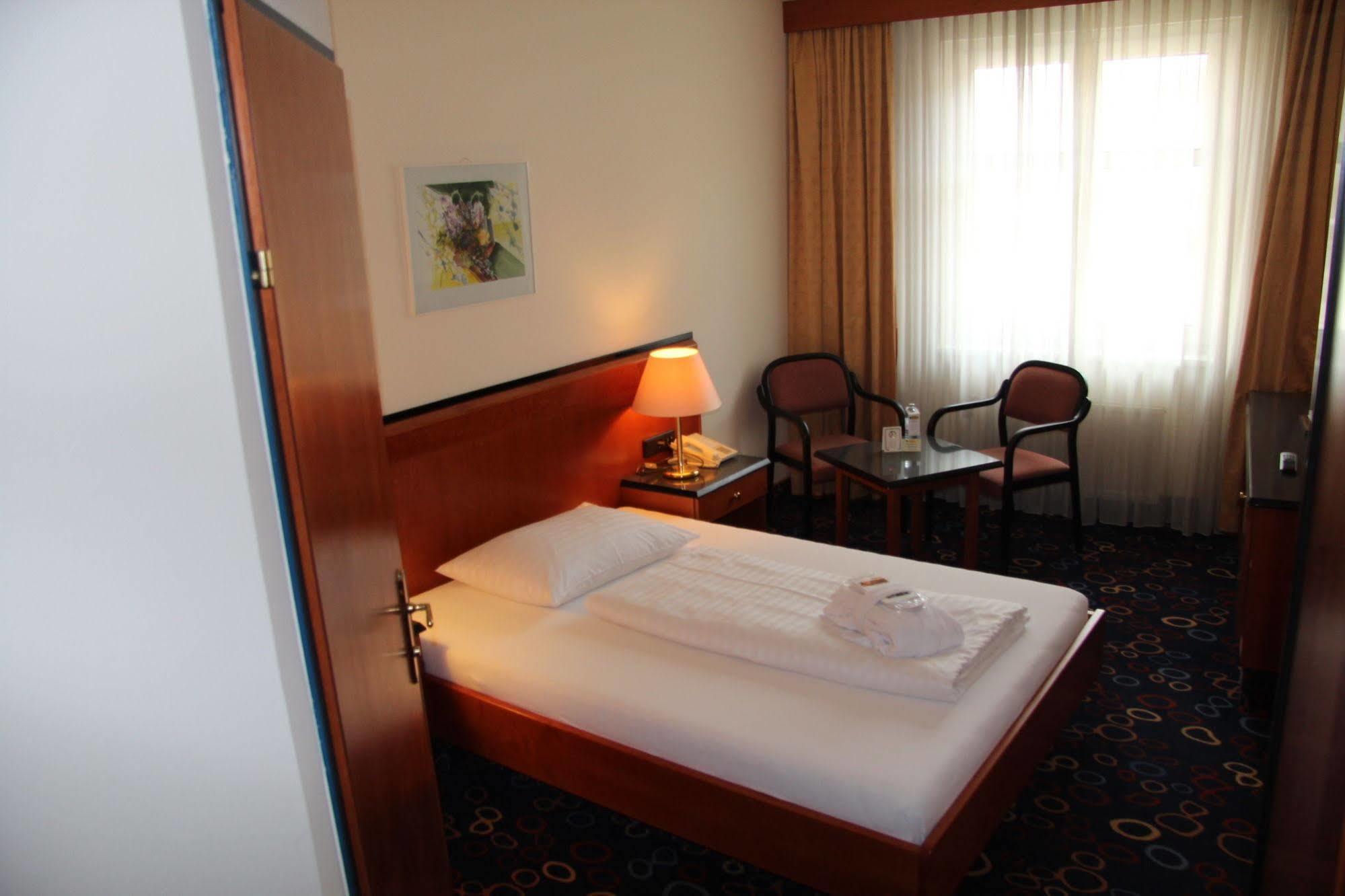 Hotel Restaurant Hoeldrichsmuehle Hinterbrühl Kültér fotó